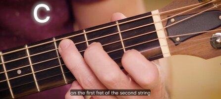Screenshot_2026-09-21-18-19-11-683_com.joytunes.simplyguitar.jpg