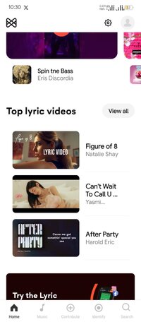 Screenshot_2025-11-03-22-30-12-282_com.musixmatch.android.lyrify.jpg