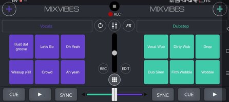 Screenshot_2025-12-12-01-19-32-155_com.mixvibes.crossdjapp.jpg